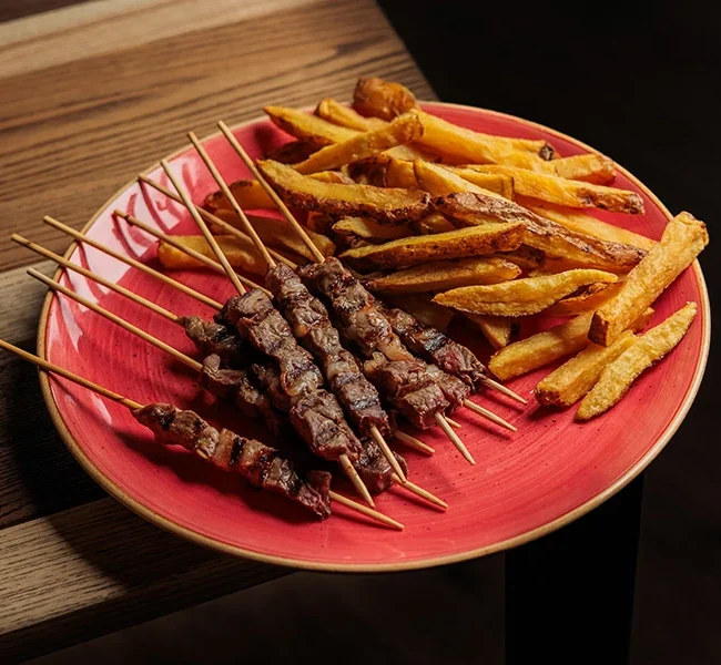 Arrosticini abruzzesi con patatine